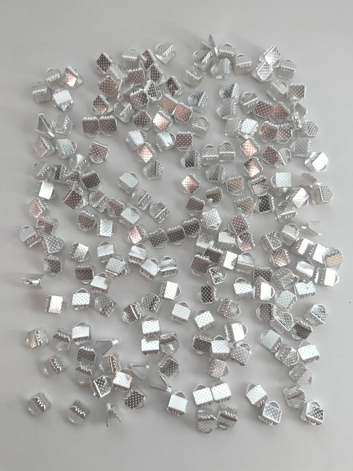 200 minis pinces ruban griffes argentée clair 6mm lot n°6749